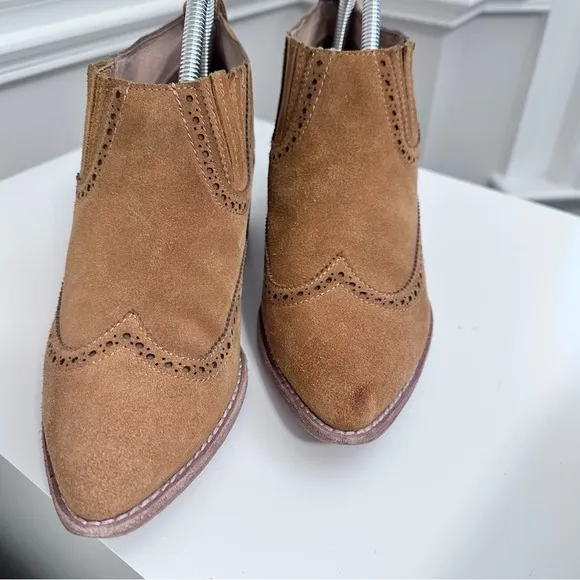 Madewell Grayson Brogue Chelsea boots, size 8‎