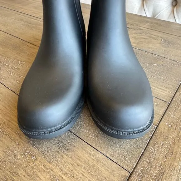 Madewell Women's Size 10 Black Chelsea Rain Boots Pull On Rubber Goth Grunge