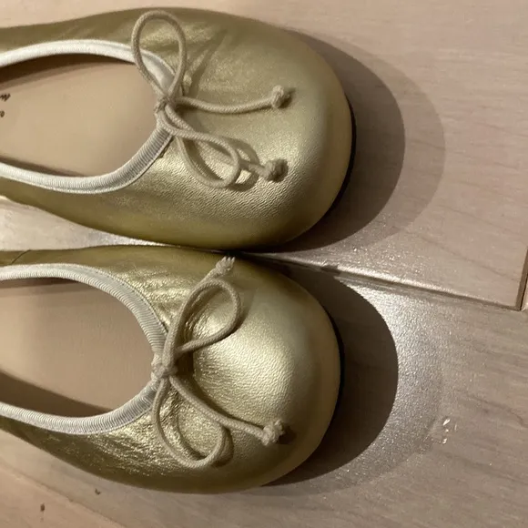 Mannuela de Juan soft gold leather girls flats 36
