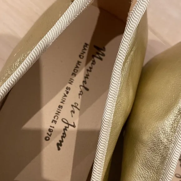 Mannuela de Juan soft gold leather girls flats 36