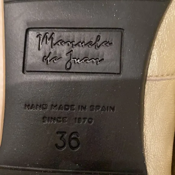 Mannuela de Juan soft gold leather girls flats 36