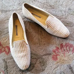 MANOLO BLAHNIK Pitakara Woven Raffia Loafers
