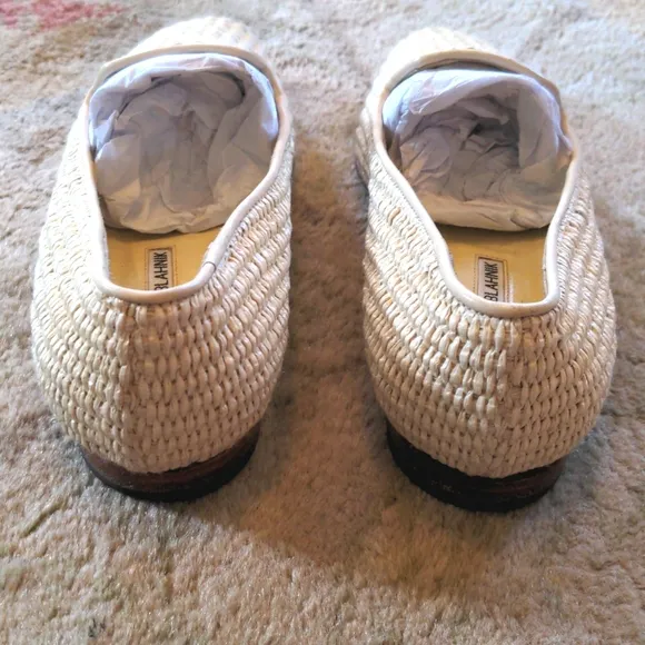 MANOLO BLAHNIK Pitakara Woven Raffia Loafers