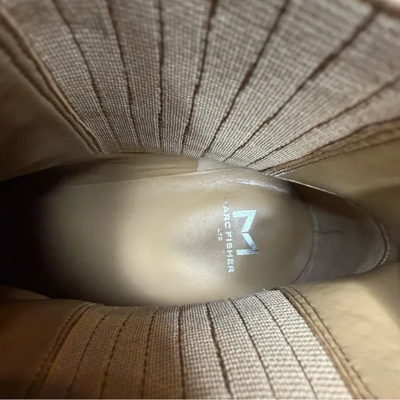 Marc Fisher Hadria Light Brown Suede Leather Lug Sole Chelsea Boot 9 1/2 M