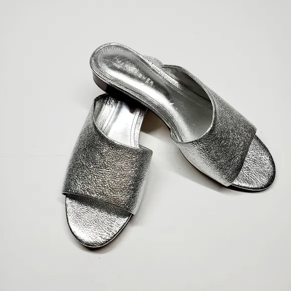 MARC FISHER LEATHER SLIP ON SANDALS