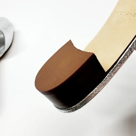 MARC FISHER LEATHER SLIP ON SANDALS