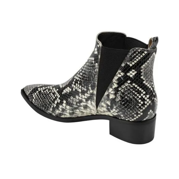 Marc Fisher Ltd Black White Snake Print Yale Chelsea Booties Boots Sz 8 NEW $199