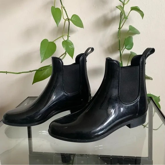 Marc Fisher Rainy2 Black Chelsea Rain Boots Size 8