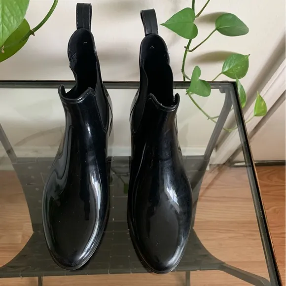 Marc Fisher Rainy2 Black Chelsea Rain Boots Size 8