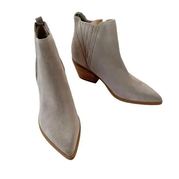 Marc Fisher Suede Leather Teona Light Grey Ankle Chelsea Boots Size 10 NWT