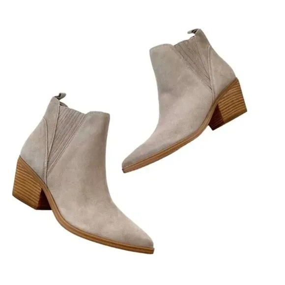 Marc Fisher Suede Leather Teona Light Grey Ankle Chelsea Boots Size 10 NWT