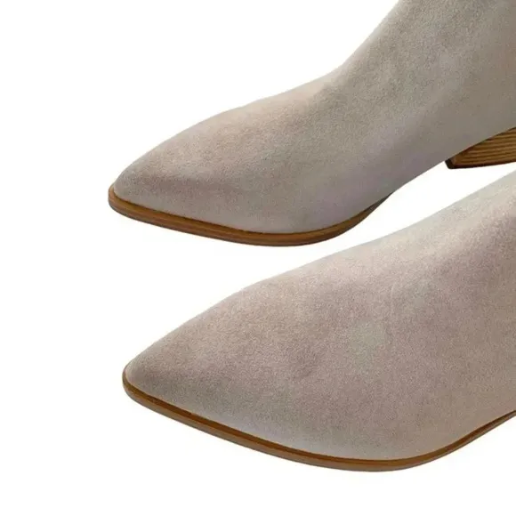Marc Fisher Suede Leather Teona Light Grey Ankle Chelsea Boots Size 10 NWT