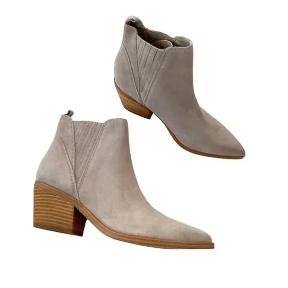 Marc Fisher Suede Leather Teona Light Grey Ankle Chelsea Boots Size 10 NWT