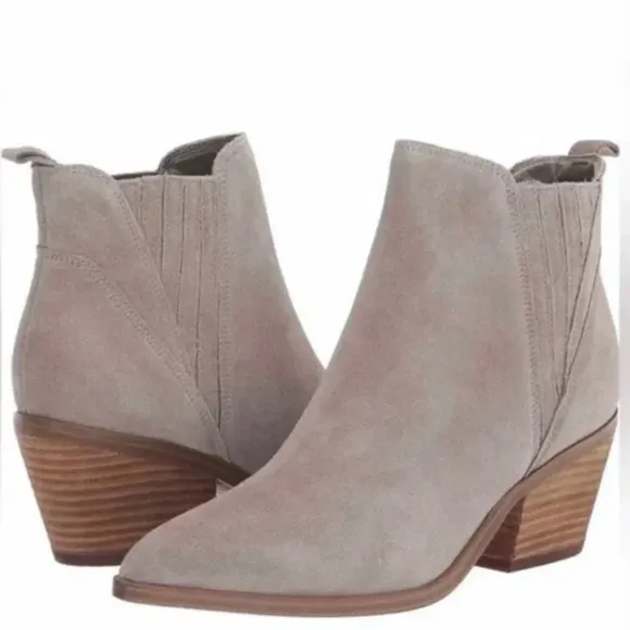 Marc Fisher Suede Leather Teona Light Grey Ankle Chelsea Boots Size 10 NWT