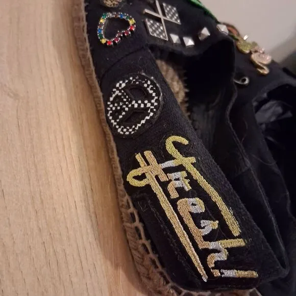 Marc Jacobs Embroidered Canvas Espadrilles Size 8