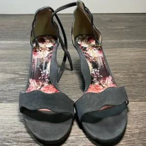 Marion parke gray sandals size 8.5 (f185)