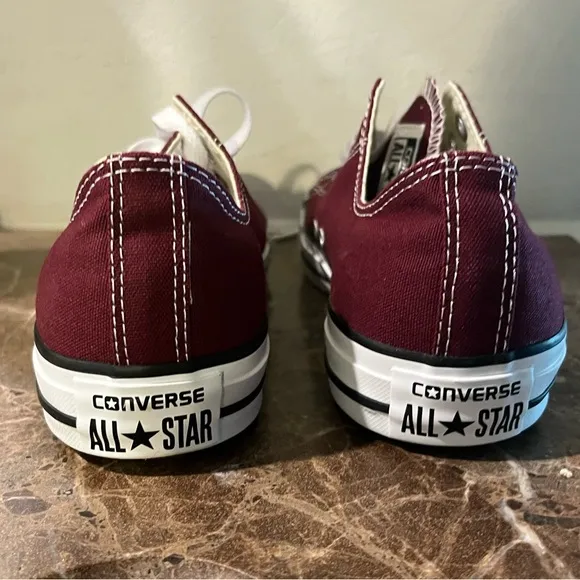 Maroon All-Star Converse men’s Low-Top Sneakers 9M /11W
