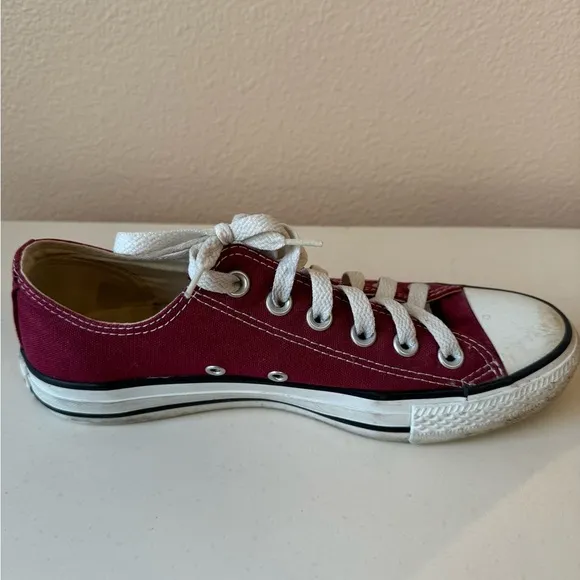 Maroon Low Top Converse Sneakers - 6 Men’s / 8 Women’s