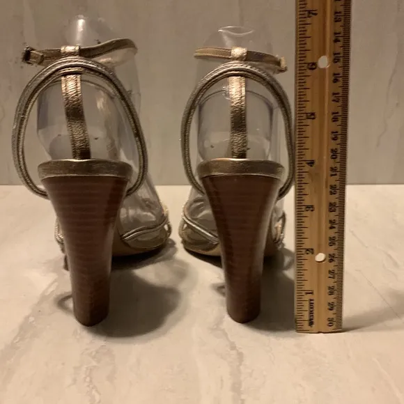 MaxMara Women’s Gold Slip On Ankle Strap Heeled Summer Sandals Size 7.5