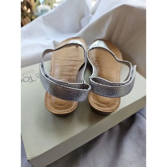 Me Too SILVER LEATHER Sandals &quot;Cicely&quot; Soho Metallic w/Ankle Strap 8.5 NEW‎