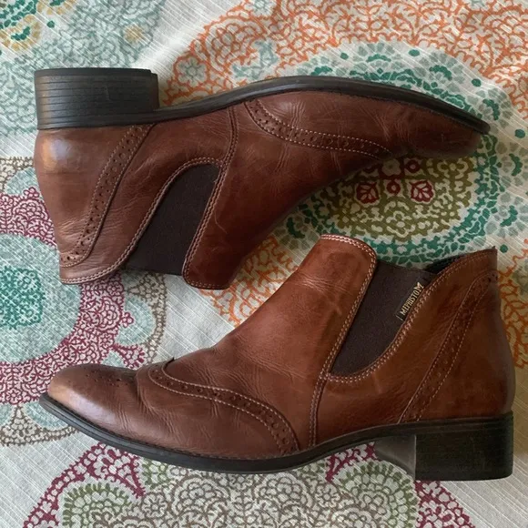 Memphisto Women’s Chelsea Boots  7 EUC
