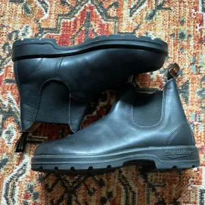 Men’s Blundstone boots - Original Chelsea - Worn less than 5 times.