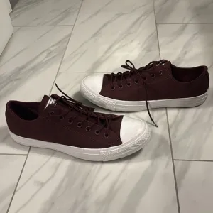 Men’s Converse Low Top Sneakers