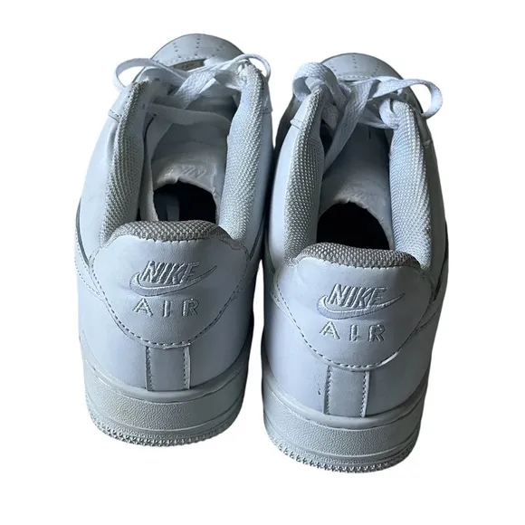 Men’s Nike Air Force 1 White Low Top Sneakers Size 10