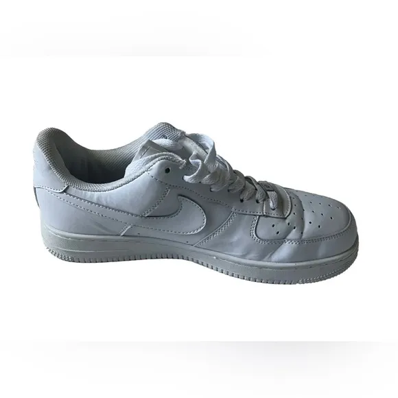Men’s Nike Air Force 1 White Low Top Sneakers Size 10