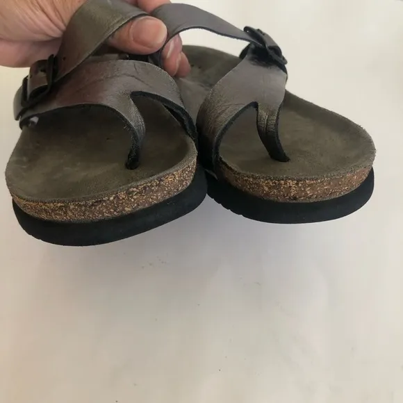Mephisto Helen Gray Metallic Water-Repellent Leather Slip-On Thong Sandals 5/35