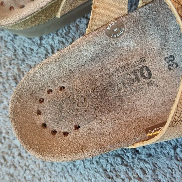Mephisto Helisa Rose Gold Dual-Strap Cushioned Sandals