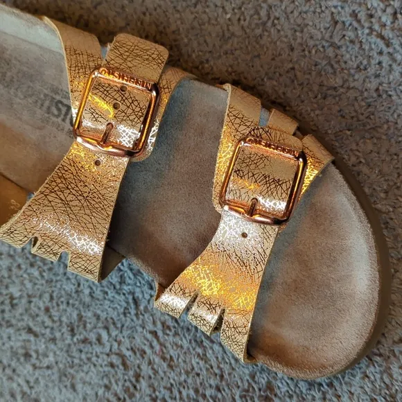 Mephisto Helisa Rose Gold Dual-Strap Cushioned Sandals