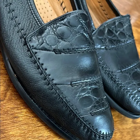 Mezlan Black Leather Loafers with Braided Design