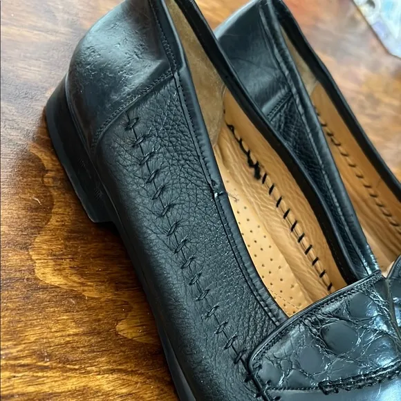 Mezlan Black Leather Loafers with Braided Design