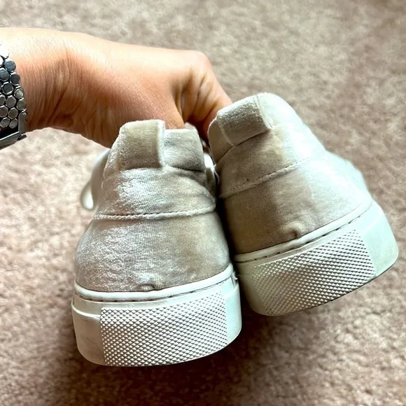 M.Gemi Velvet Low Top Lace Up Sneakers