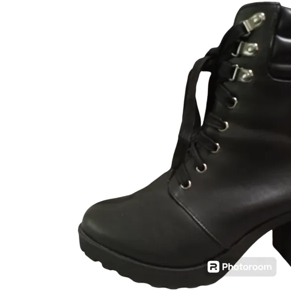 Mia 3&quot; Chunk Heel Zip Up Farah Ankle Boots Size 11M NWOT