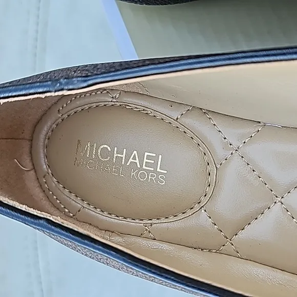 Michael Kors Ballet Flats with MK Logo and Quilted Lining