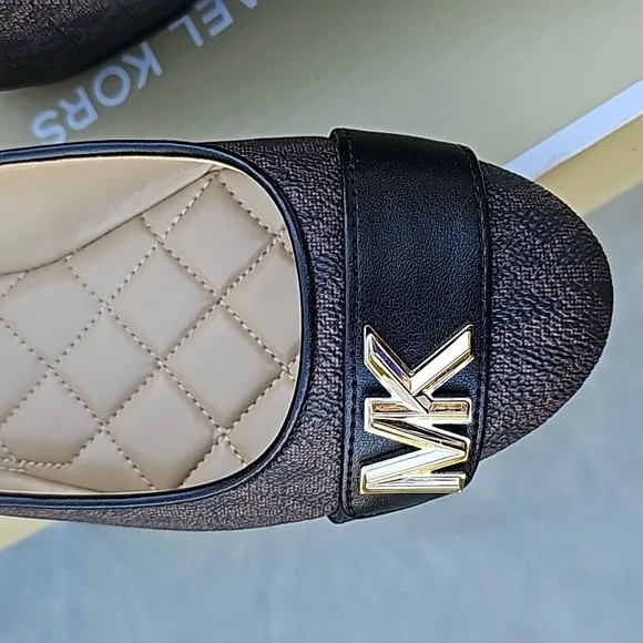 Michael Kors Ballet Flats with MK Logo and Quilted Lining