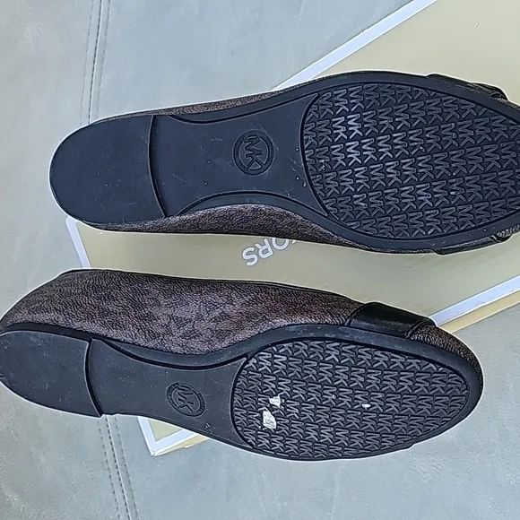 Michael Kors Ballet Flats with MK Logo and Quilted Lining
