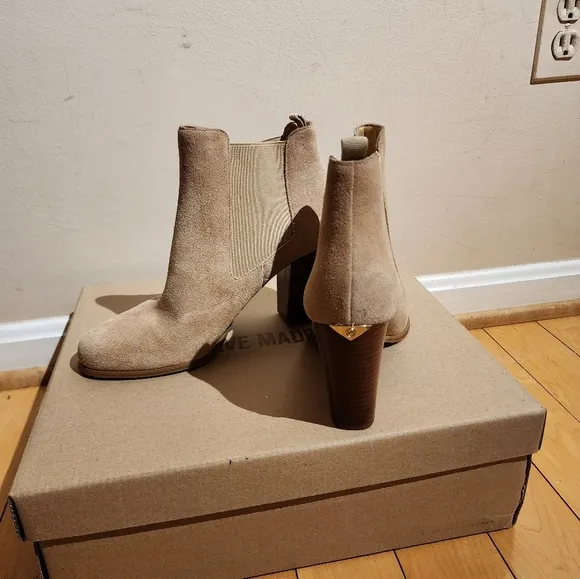 Michael Kors Chelsea Boots