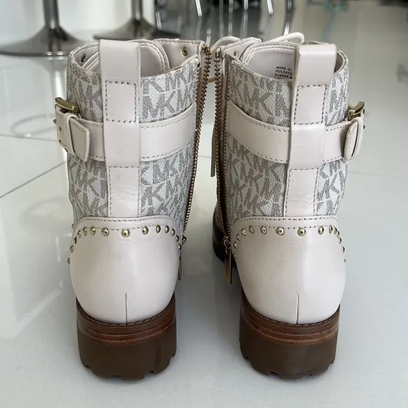 MICHAEL KORS Combat Boots! 🤍