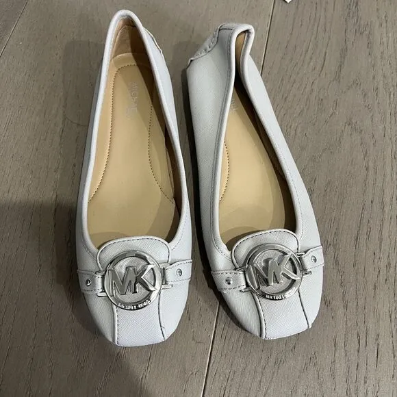 Michael Kors Leather Fulton Flats Grey Silver 6.5 NEW