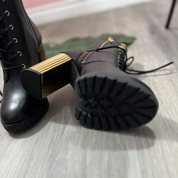 Michael Kors Porter Women’s Leather Ankle Combat &amp; Lace-Up Boots ✨brand new✨