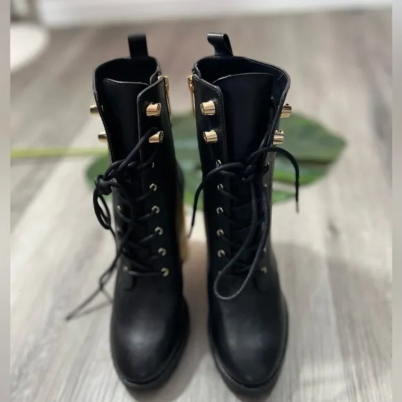 Michael Kors Porter Women’s Leather Ankle Combat &amp; Lace-Up Boots ✨brand new✨