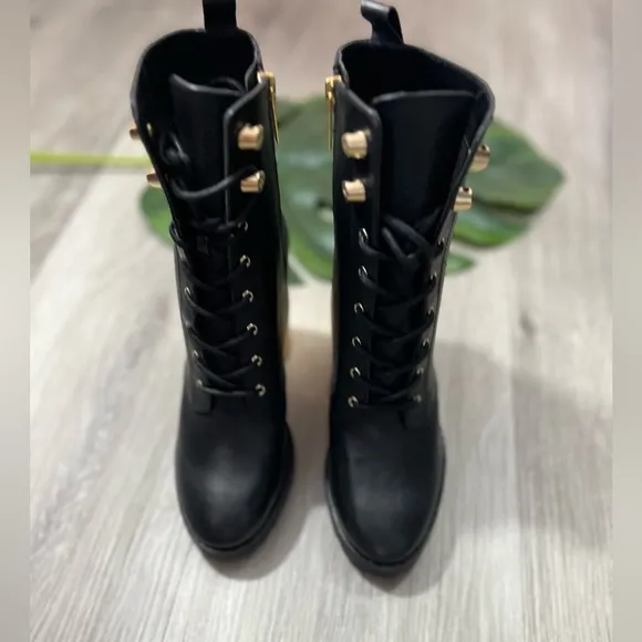 Michael Kors Porter Women’s Leather Ankle Combat &amp; Lace-Up Boots ✨brand new✨