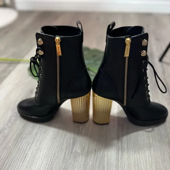 Michael Kors Porter Women’s Leather Ankle Combat &amp; Lace-Up Boots ✨brand new✨