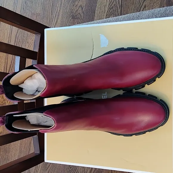 Michael Kors Ridley Chelsea boots-NEW