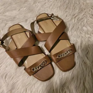 Michael Kors size 9.5