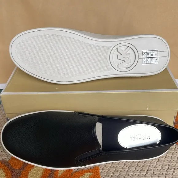 Michael Kors TEDDI SLIP ONTUMBLED FAUX LTHR49T2TEFP1LBlack Platform Sneakers