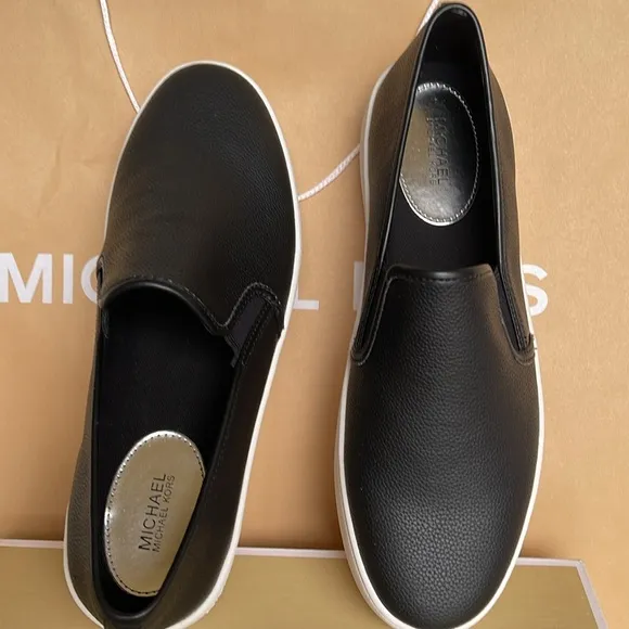 Michael Kors TEDDI SLIP ONTUMBLED FAUX LTHR49T2TEFP1LBlack Platform Sneakers